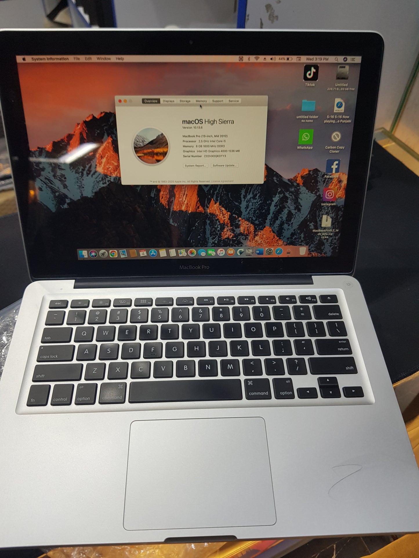 Apple MacBook Air A1466 13.3" Core i5 8GB RAM 256GB SSD 2015