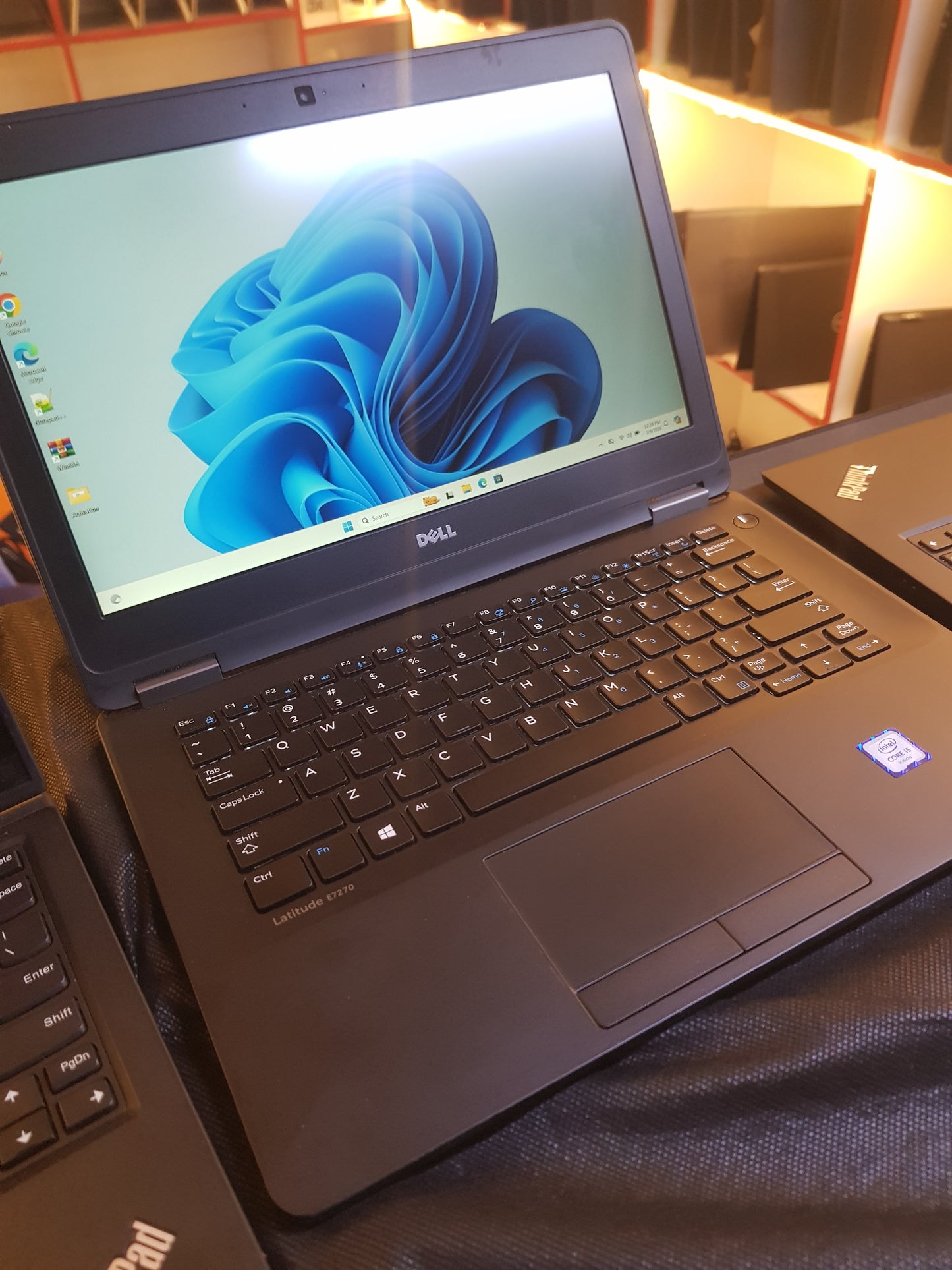 DELL Latitude E7270 Ultrabook 12.5" Touchscreen