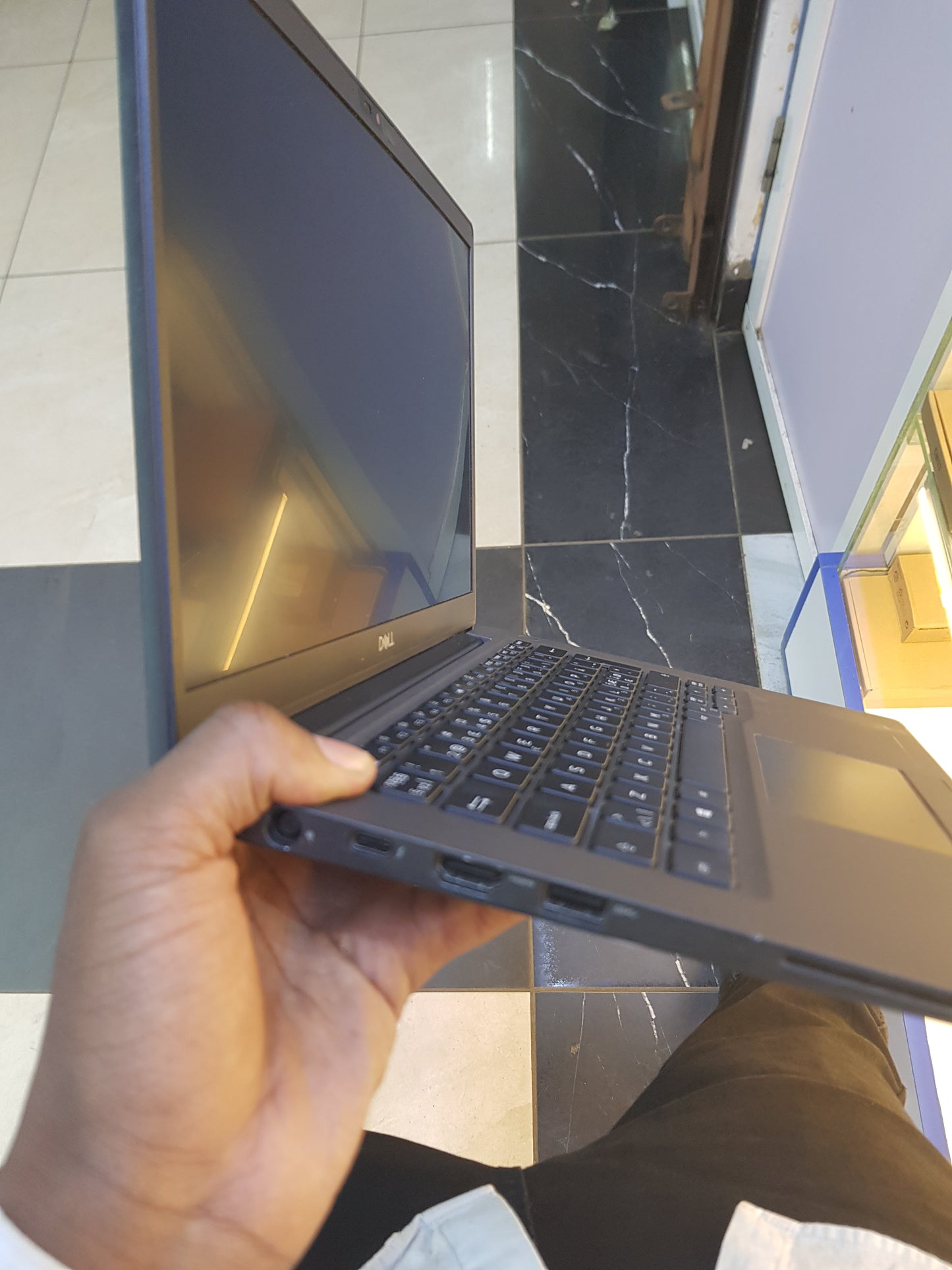 Dell Latitude 7300